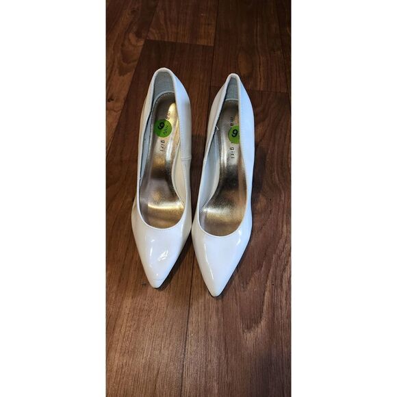 Madden Girl Pumps  - Picture 1 of 5